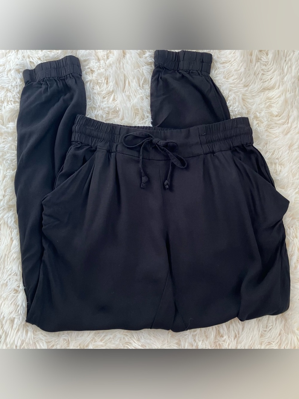 Talula Aritzia Jogger Elastic Waist Pants